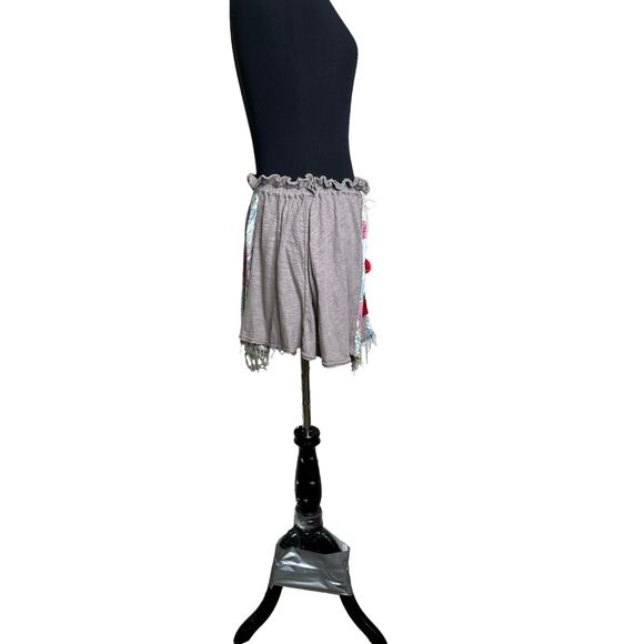 Free People Floral Frayed Hem buttoned front tie Mini Pleated Skirt size Small - Picture 8 of 12